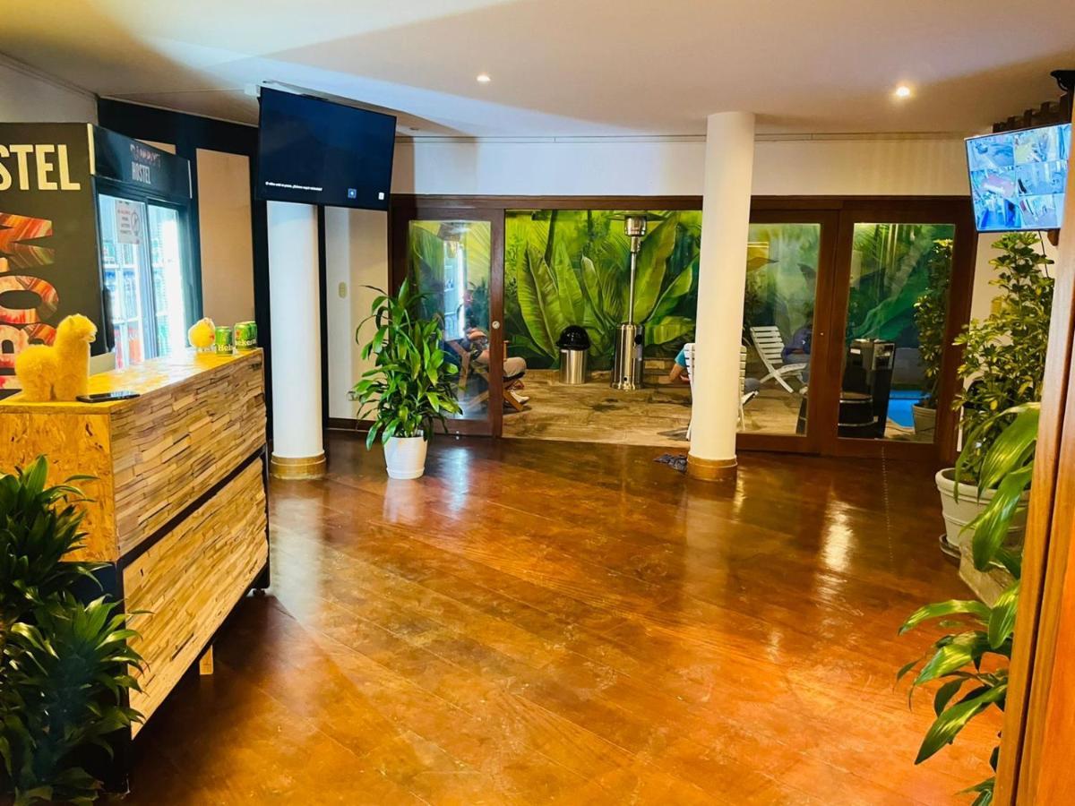 Rainbow Hostel Lima Bagian luar foto