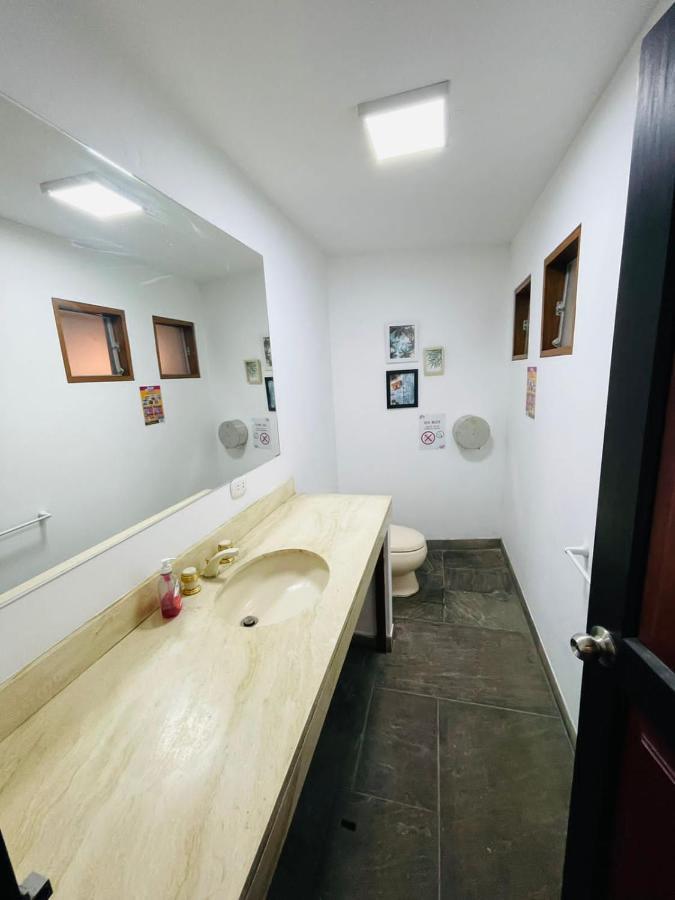 Rainbow Hostel Lima Bagian luar foto