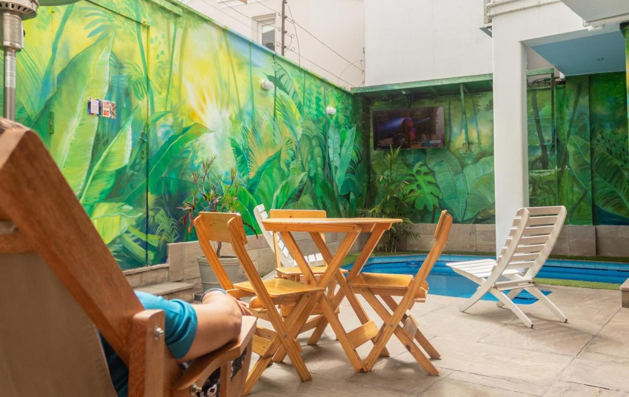 Rainbow Hostel Lima Bagian luar foto