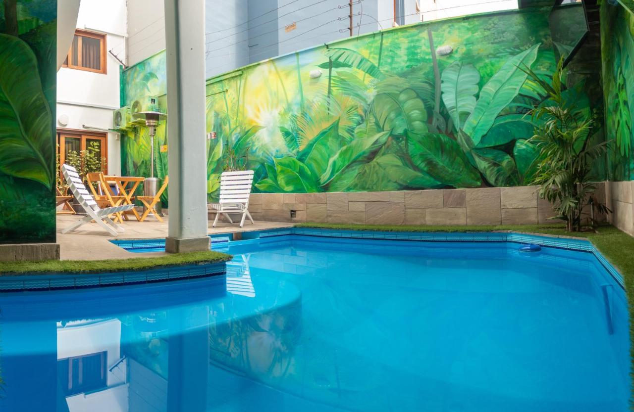 Rainbow Hostel Lima Bagian luar foto