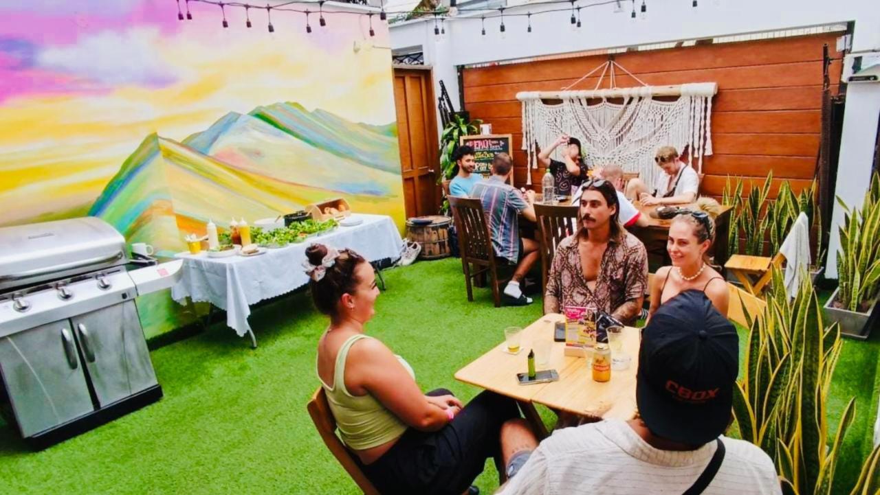 Rainbow Hostel Lima Bagian luar foto